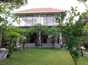 Гостиница Puri Mandhara Lovina  Buleleng